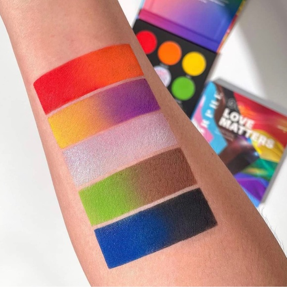 Morphe 9Q Love Matters Artistry Palette - Picture 9 of 12